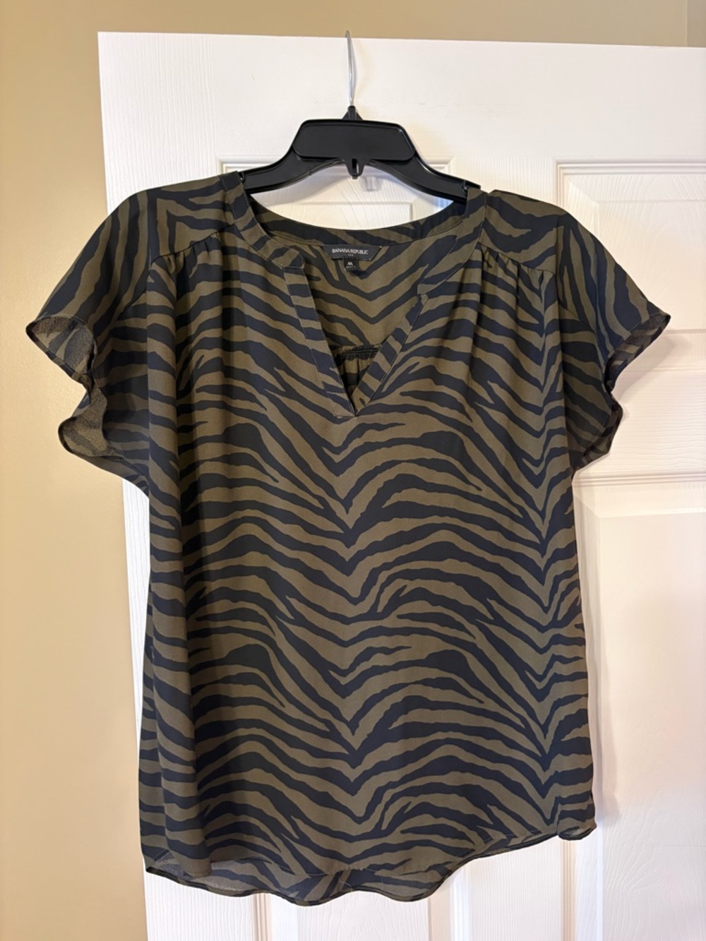 Banana Republic Zebra Print Blouse Green Black Sheer Flutter Sleeve V Neck Top